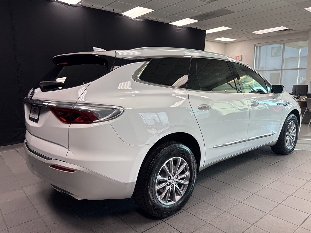 2024 Buick Enclave Premium photo 3