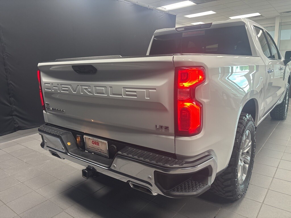 2025 Chevrolet Silverado 1500 LTZ photo 4