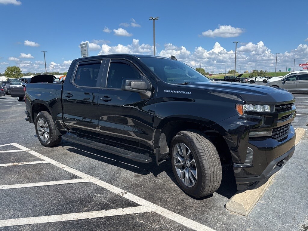 2021 Chevrolet Silverado 1500 RST photo 3