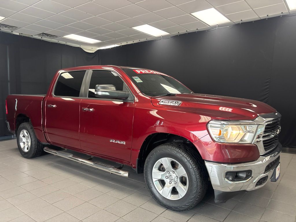 2019 RAM 1500 Big Horn/Lone Star 4x4 Crew Cab 5'7's photo