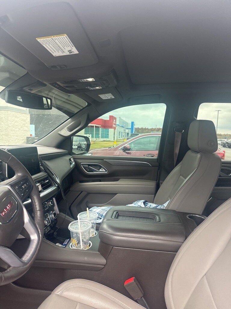 2021 Gmc Yukon SLT photo 4