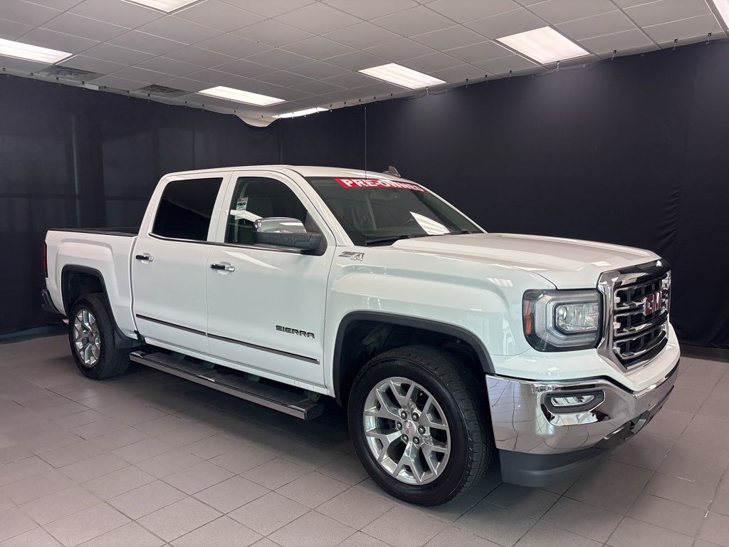 2018 GMC Sierra 4WD Crew Cab Short Box SLT's photo