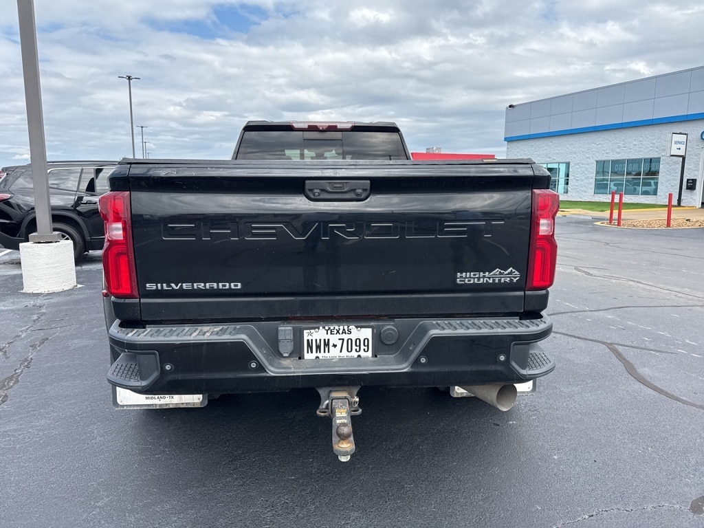 2020 Chevrolet Silverado 3500HD High Country photo 2