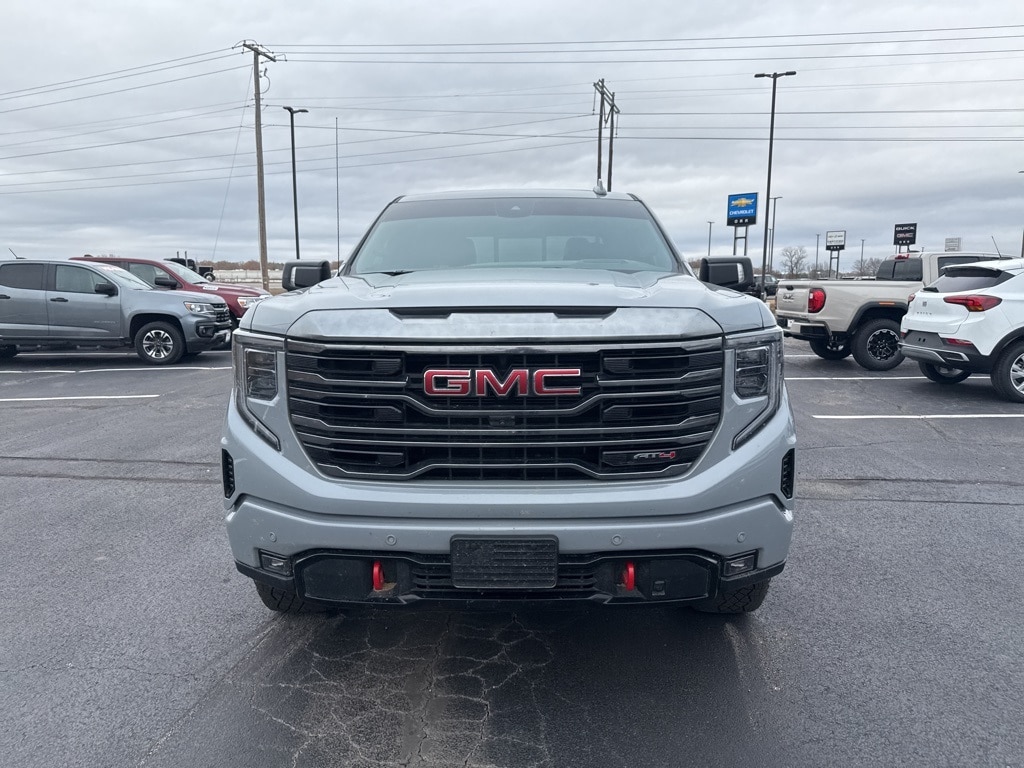 Used 2024 GMC Sierra 1500 AT4 with VIN 3GTUUEE86RG379919 for sale in Little Rock