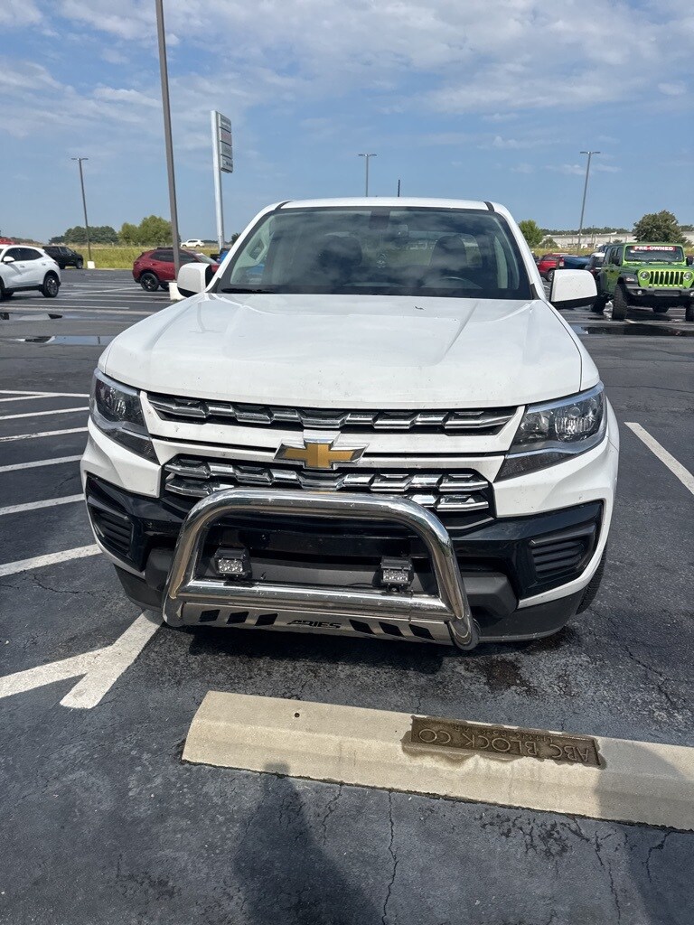 2022 Chevrolet Colorado LT photo 3