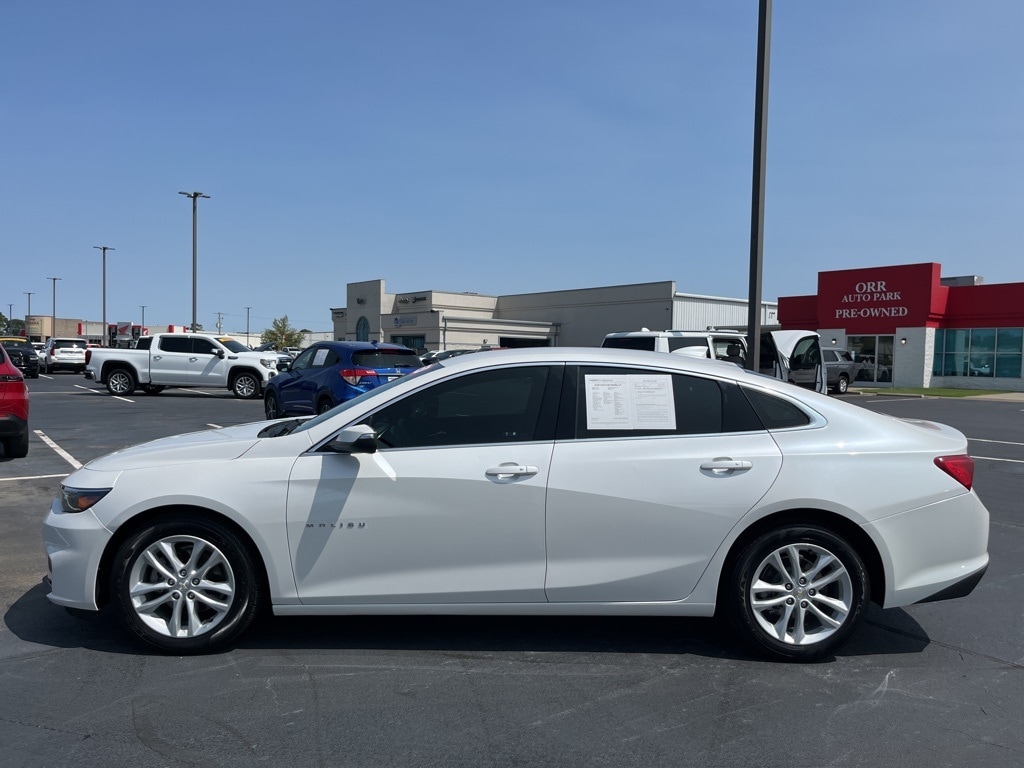 Used 2018 Chevrolet Malibu 1LT with VIN 1G1ZD5ST5JF244573 for sale in Searcy, AR