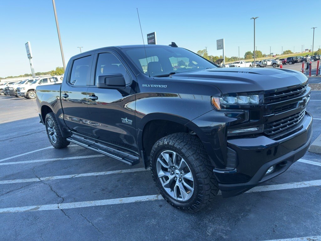 2022 Chevrolet Silverado 1500 RST photo 3