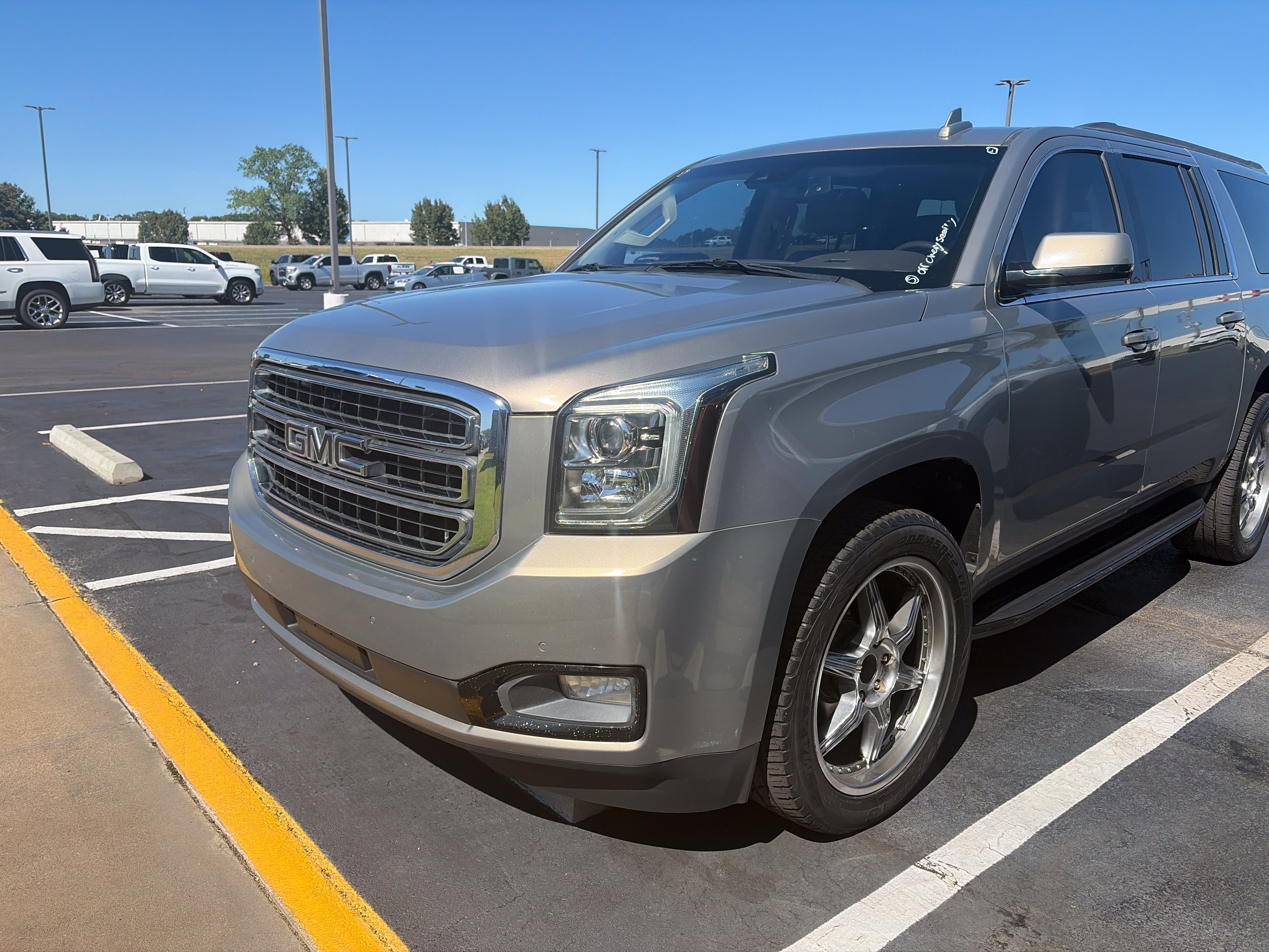Used 2019 GMC Yukon XL SLT Standard Edition SUV
