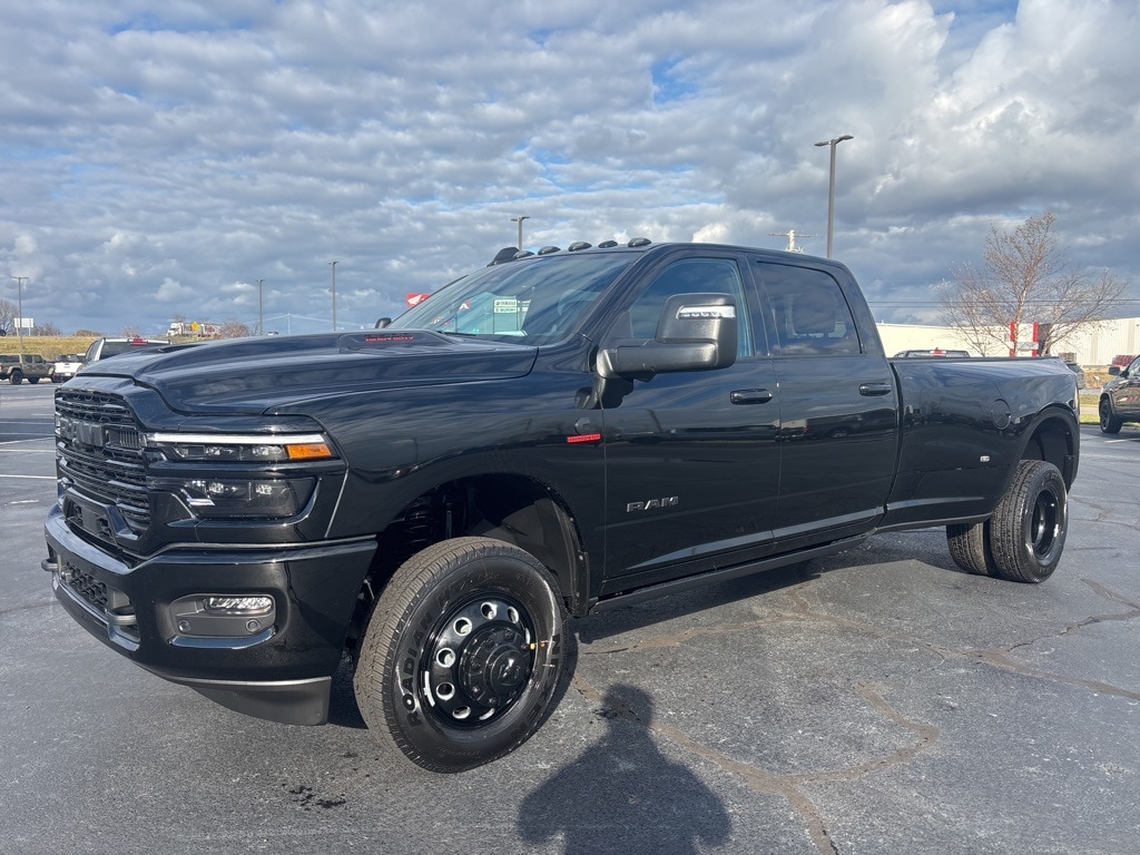 2026 RAM Ram 3500 Pickup Laramie's photo
