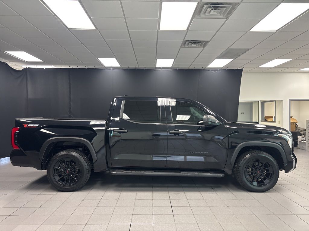 Used 2022 Toyota Tundra SR5 with VIN 5TFLA5AB0NX012848 for sale in Little Rock