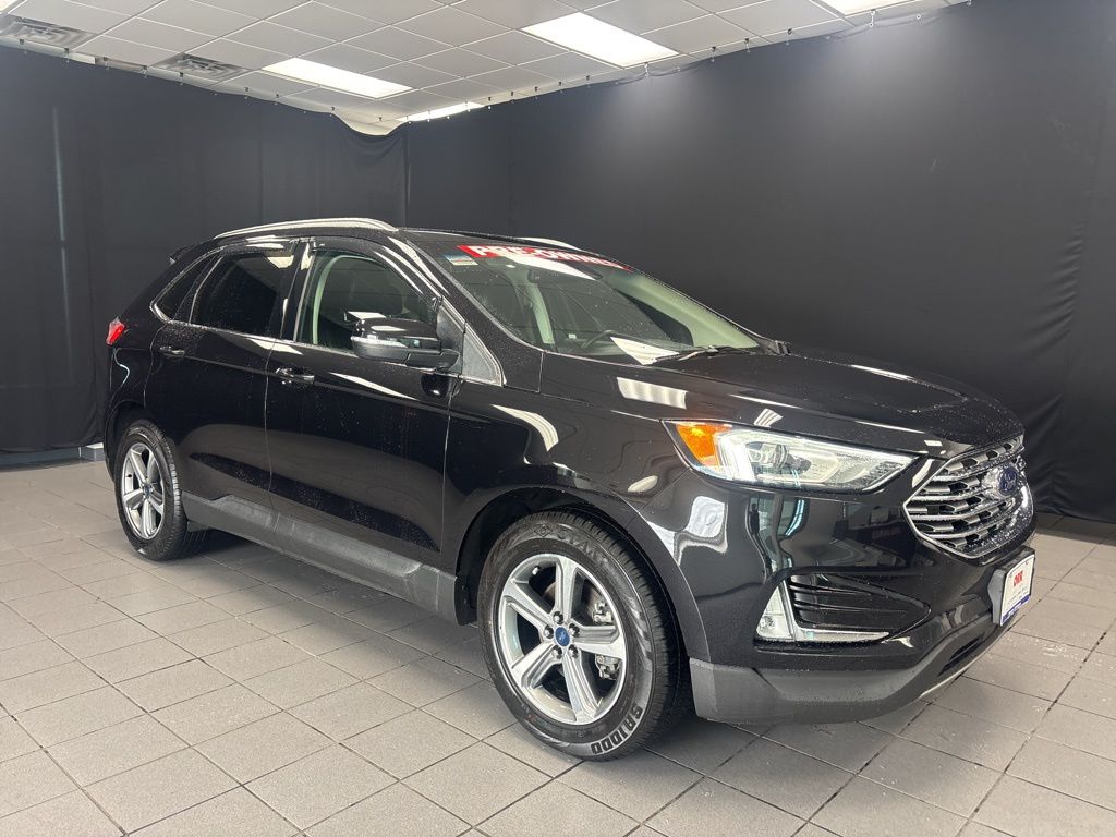 2019 Ford Edge SEL's photo