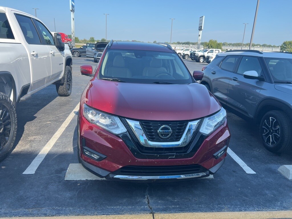 2020 Nissan Rogue SL photo 2