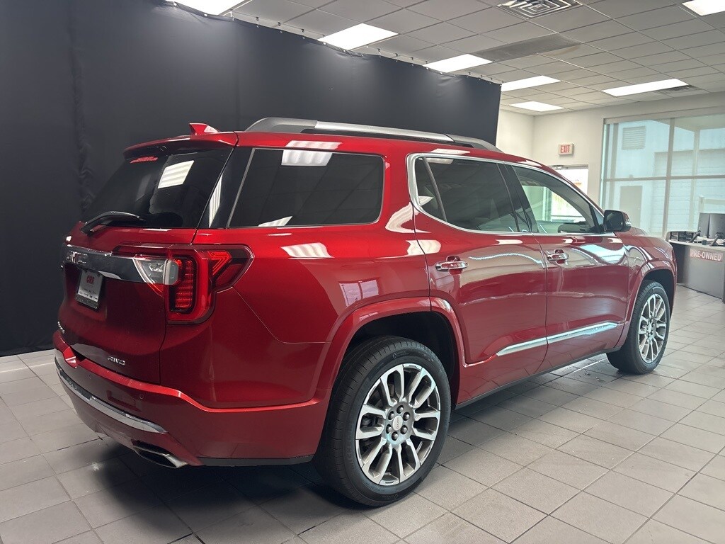 2023 Gmc Acadia Denali photo 3