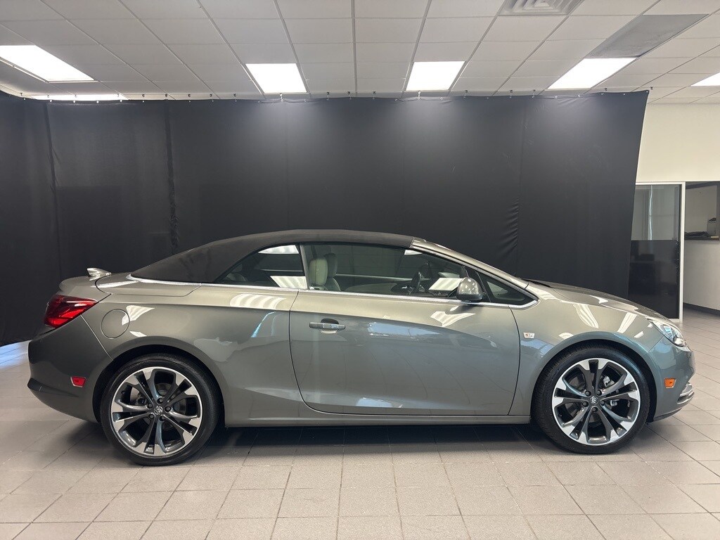 2017 Buick Cascada Premium photo 2