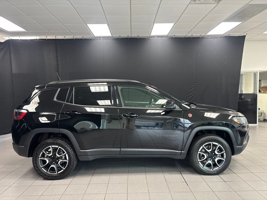 Used 2024 Jeep Compass Trailhawk SUV