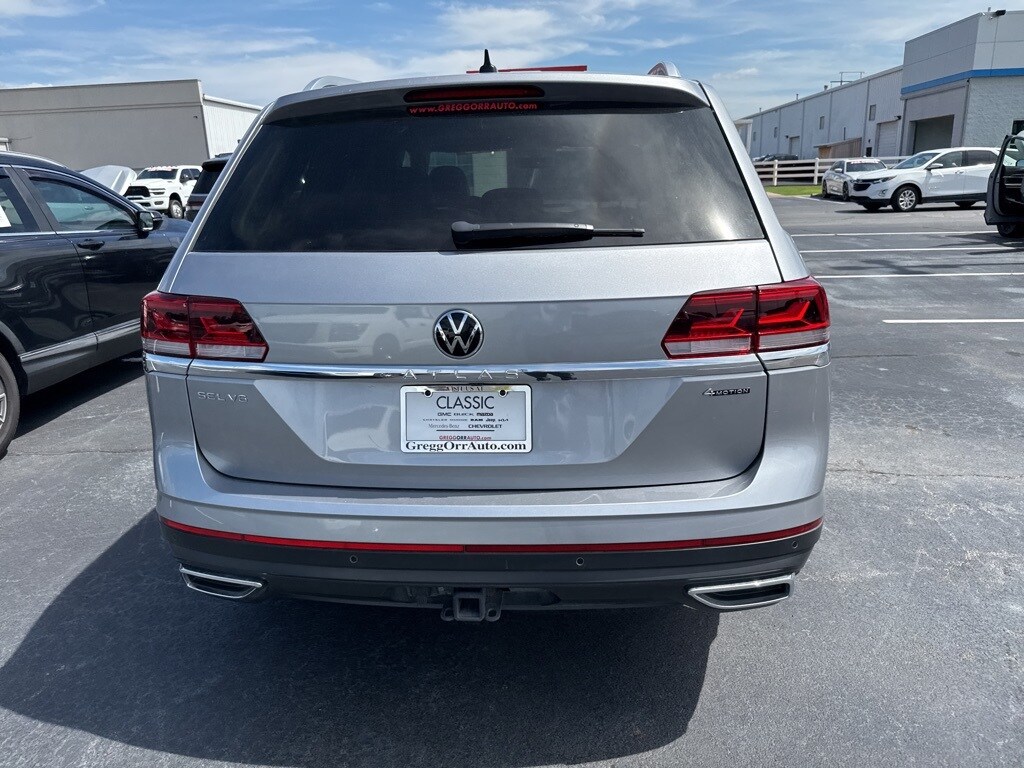 2023 Volkswagen Atlas SEL photo 4