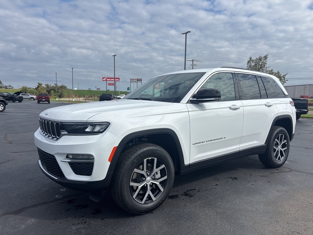 2025 Jeep Grand Cherokee Sport Utility  2025 Jeep Grand Cherokee Sport Utility