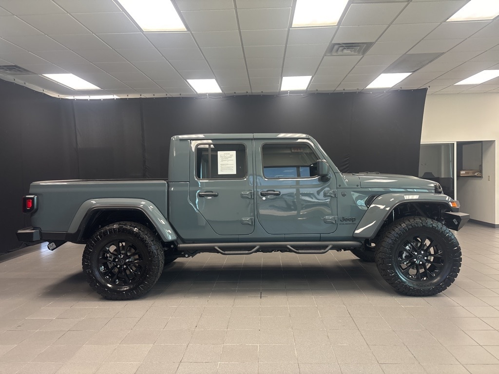 Used 2025 Jeep Gladiator Nighthawk with VIN 1C6PJTAG4SL513107 for sale in Little Rock