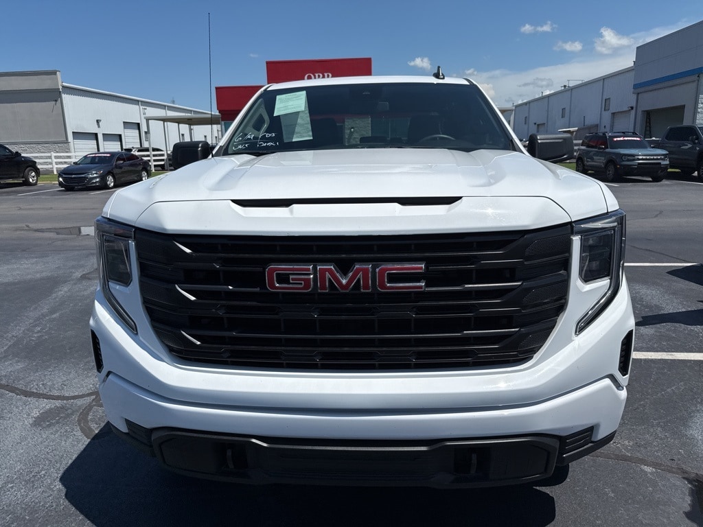 Used 2024 GMC Sierra 1500 Pro with VIN 1GTUUAED5RZ144319 for sale in Little Rock