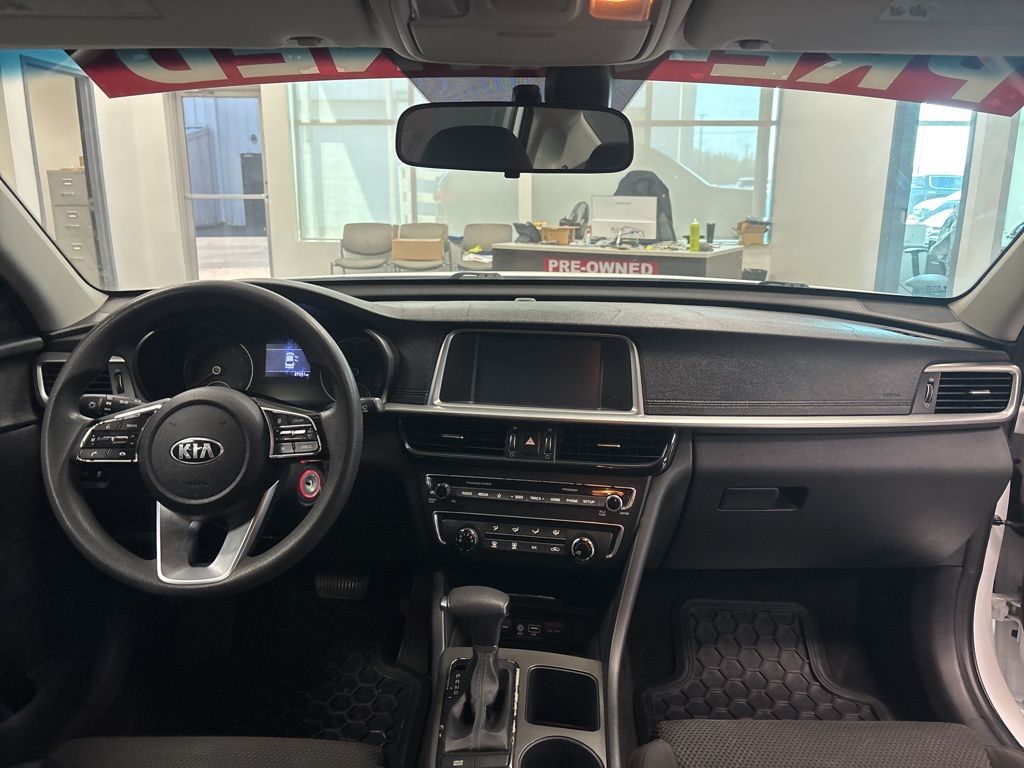 2020 Kia Optima LX - Photo 11