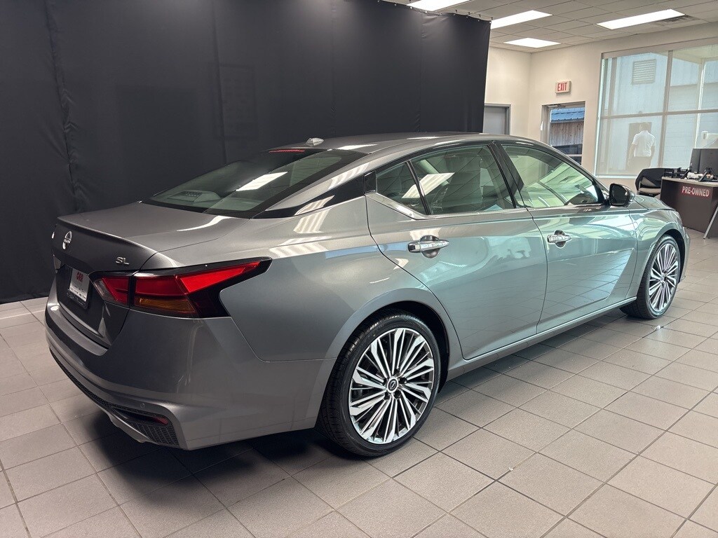 2023 Nissan Altima 2.5 SL photo 3