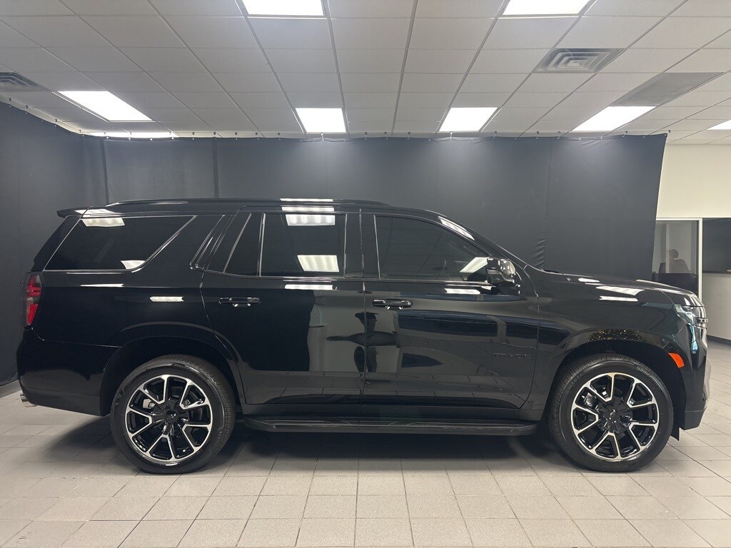 2023 Chevrolet Tahoe RST photo 2