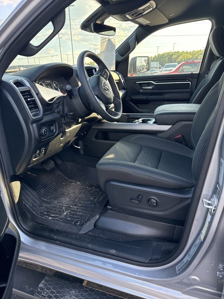 2025 Ram 1500 Big Horn Lone Star photo 2