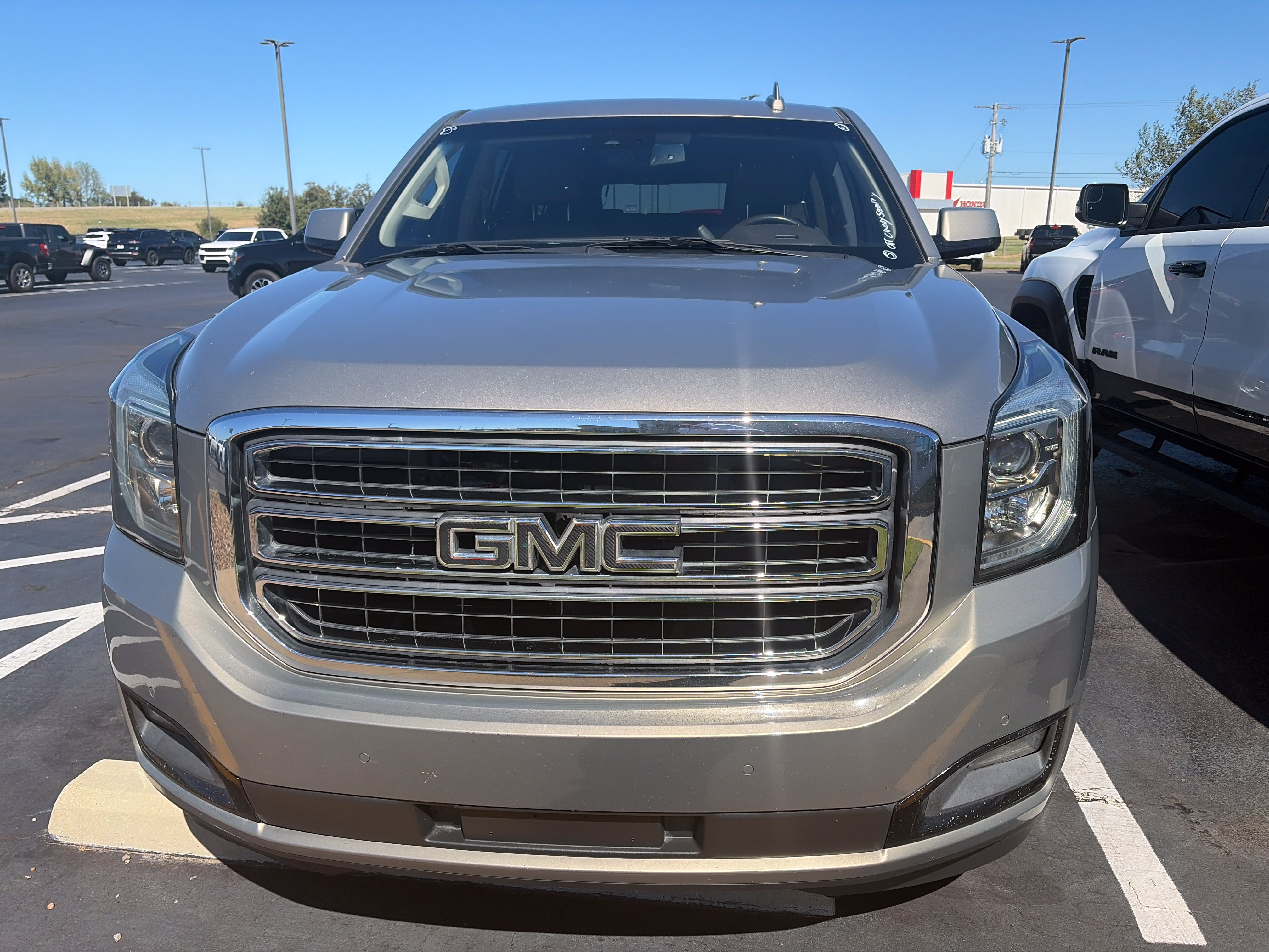 Used 2019 GMC Yukon XL SLT Standard Edition SUV
