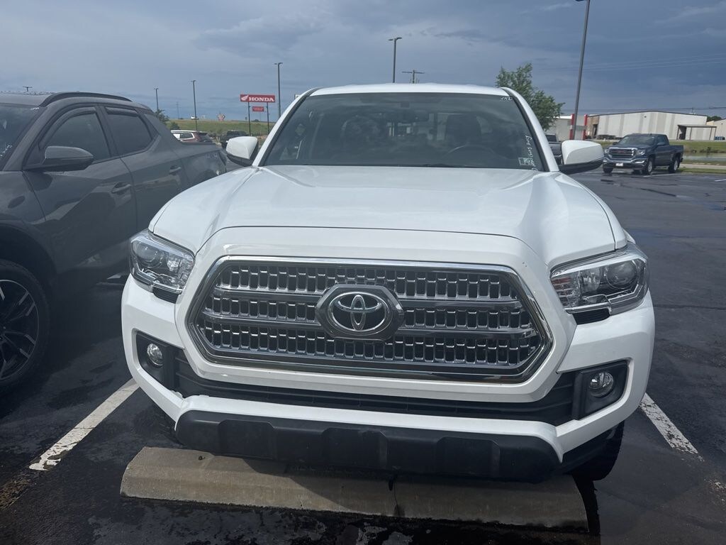 Used 2017 Toyota Tacoma TRD Off-Road Truck Access Cab
