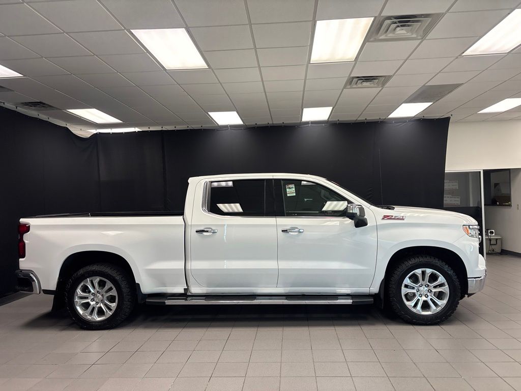 Used 2024 Chevrolet Silverado 1500 LTZ with VIN 1GCUDGEDXRZ135540 for sale in Little Rock