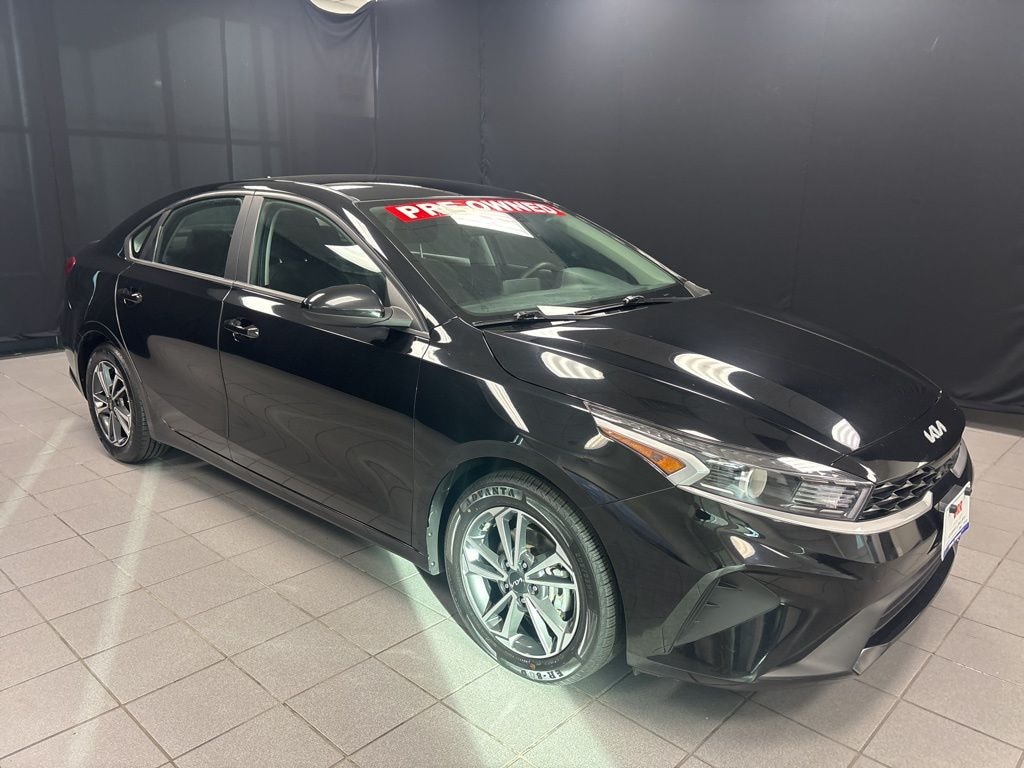 Used 2023 Kia Forte LXS Sedan