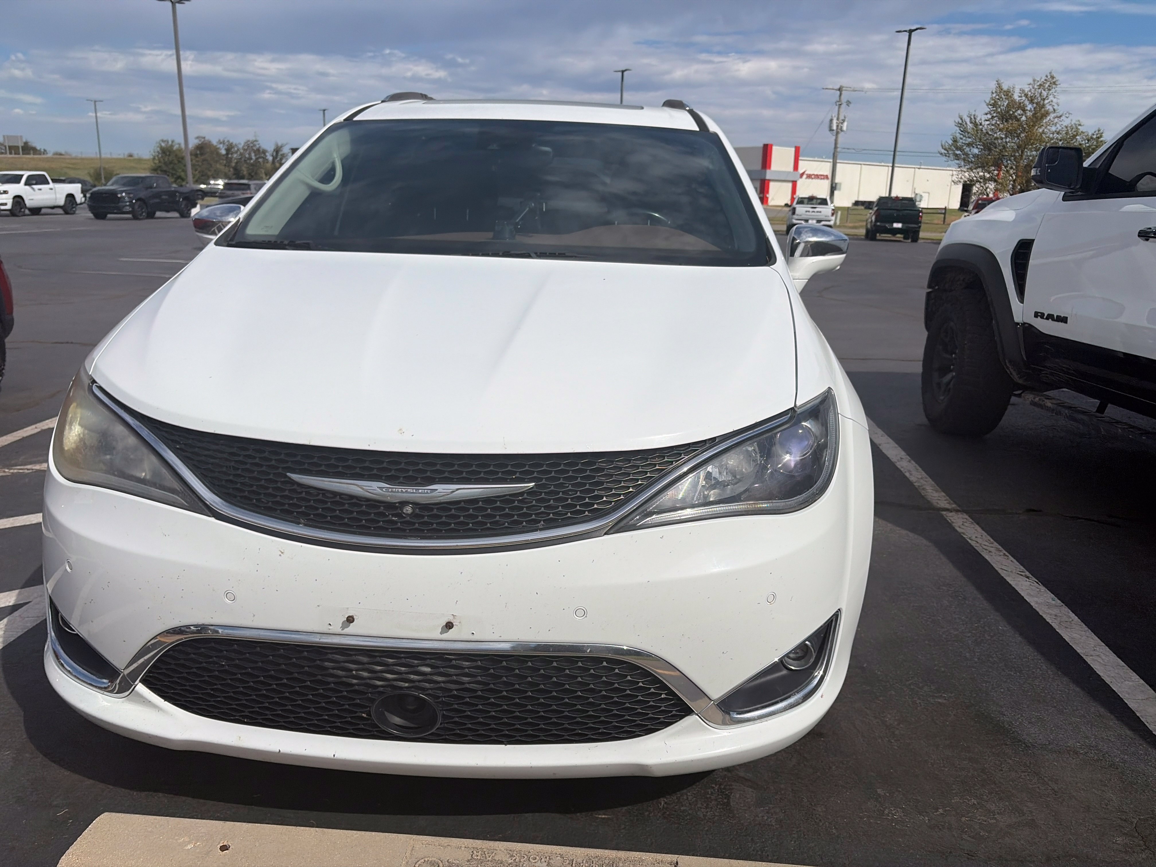 2017 Chrysler Pacifica Van 