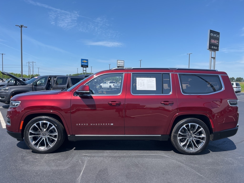 Used 2022 Jeep Grand Wagoneer Series III with VIN 1C4SJVGJ2NS105166 for sale in Searcy, AR