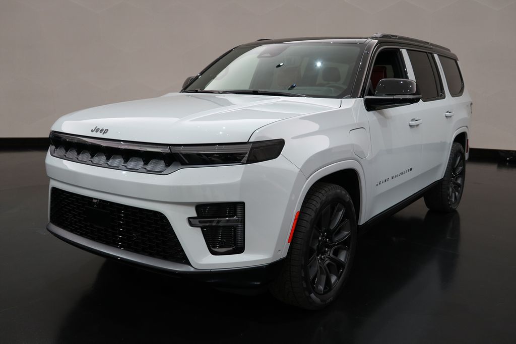 2026 Jeep Grand Wagoneer Sport Utility 