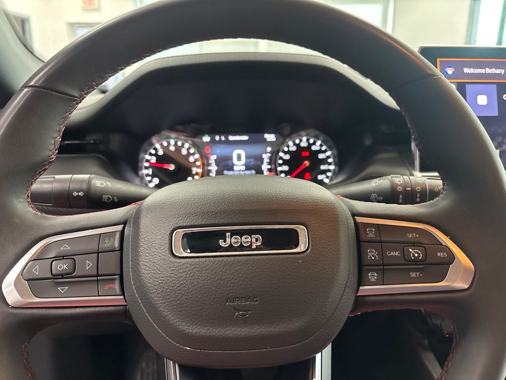 2025 Jeep Compass Trailhawk - Photo 16