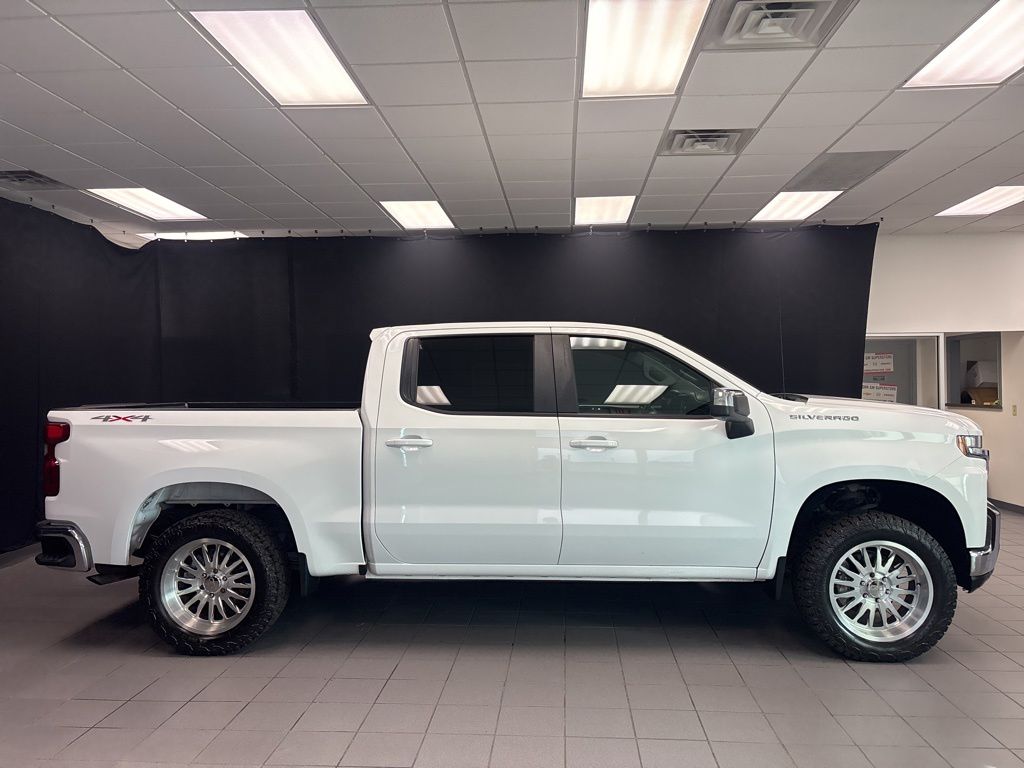 Used 2020 Chevrolet Silverado 1500 LT with VIN 1GCUYDED4LZ117691 for sale in Little Rock