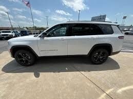 2025 Jeep Grand Cherokee Limited's photo