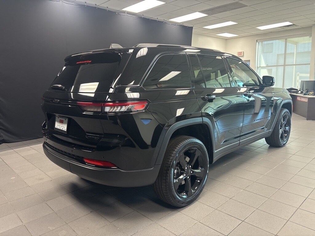 Used 2025 Jeep Grand Cherokee Limited SUV