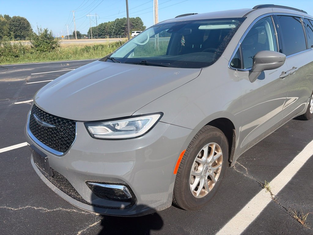 Used 2022 Chrysler Pacifica Touring L Van Passenger Van