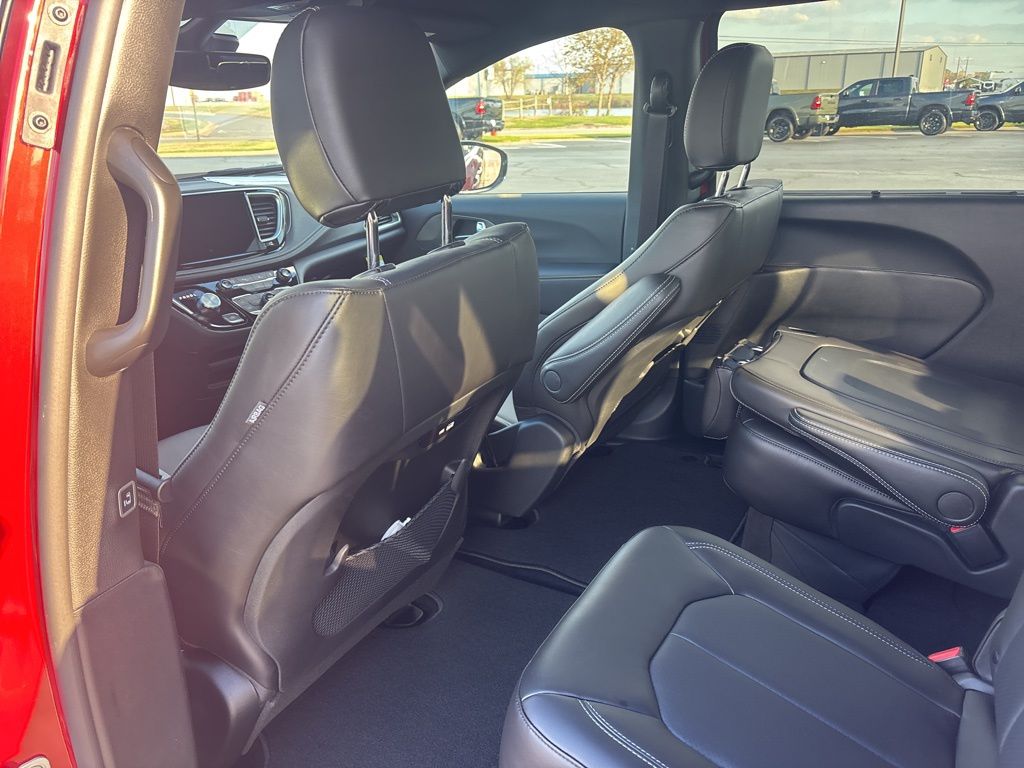 2026 Chrysler Pacifica Select - Photo 29