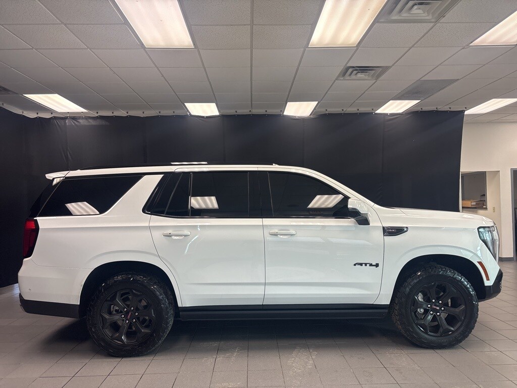 2025 Gmc Yukon AT4 photo 2