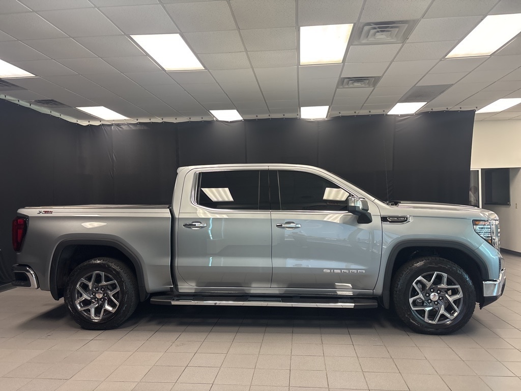 Used 2024 GMC Sierra 1500 SLT with VIN 3GTUUDED6RG425921 for sale in Little Rock
