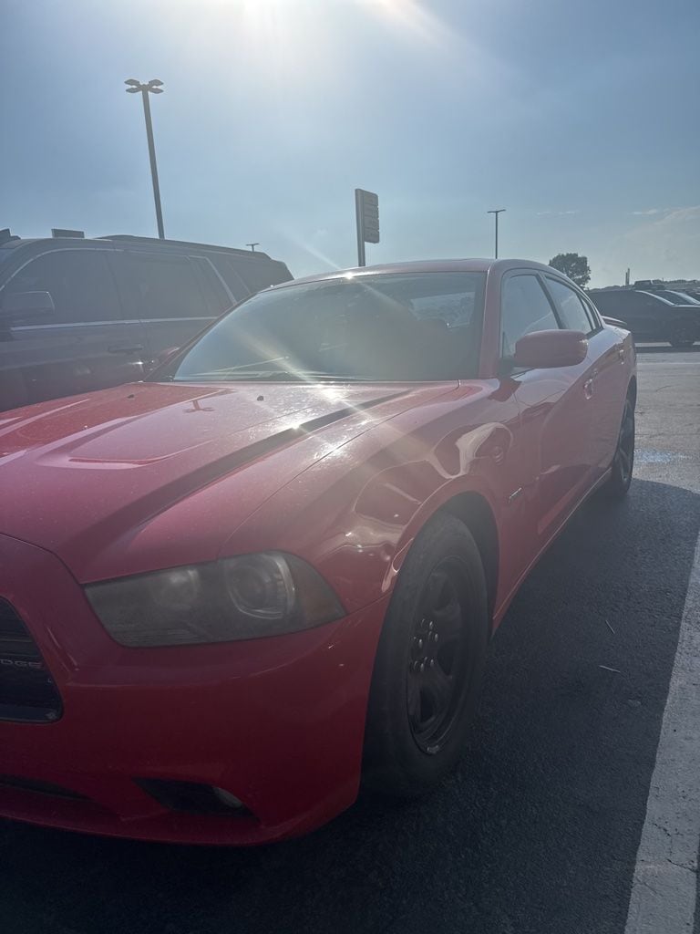 2014 Dodge Charger R/T's photo