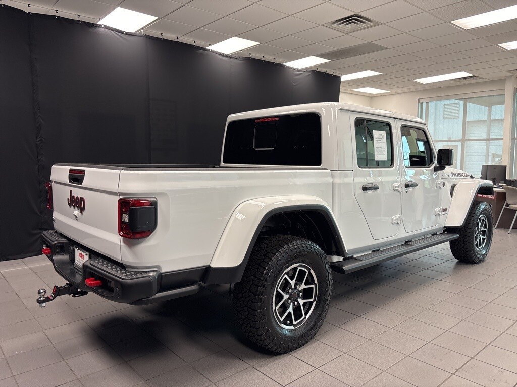 2024 Jeep Gladiator Rubicon photo 3