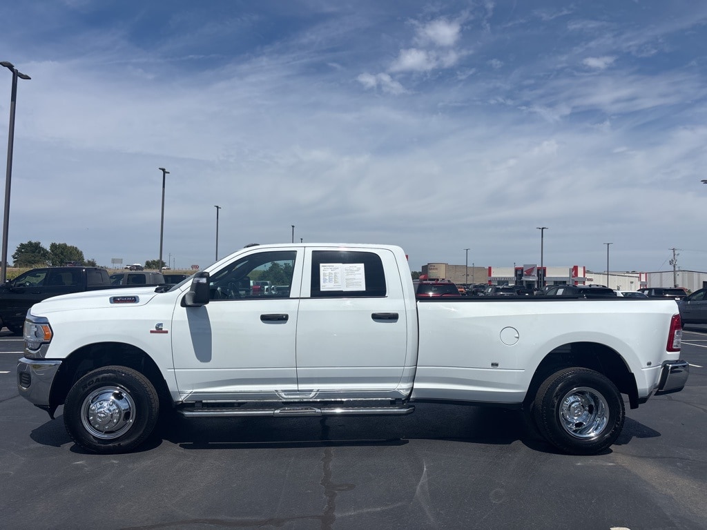 Used 2024 RAM Ram 3500 Pickup Tradesman with VIN 3C63RRGL9RG318304 for sale in Little Rock