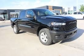 2026 RAM 1500 Express 4x4 Crew Cab 5'7's photo