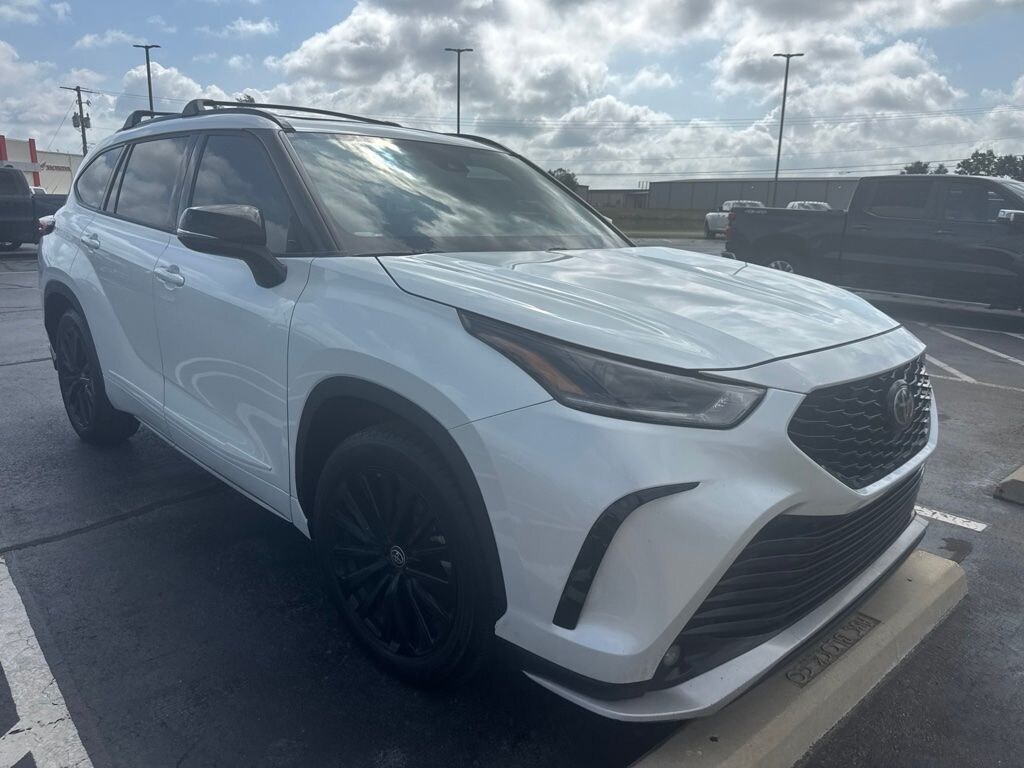 Used 2023 Toyota Highlander XSE SUV