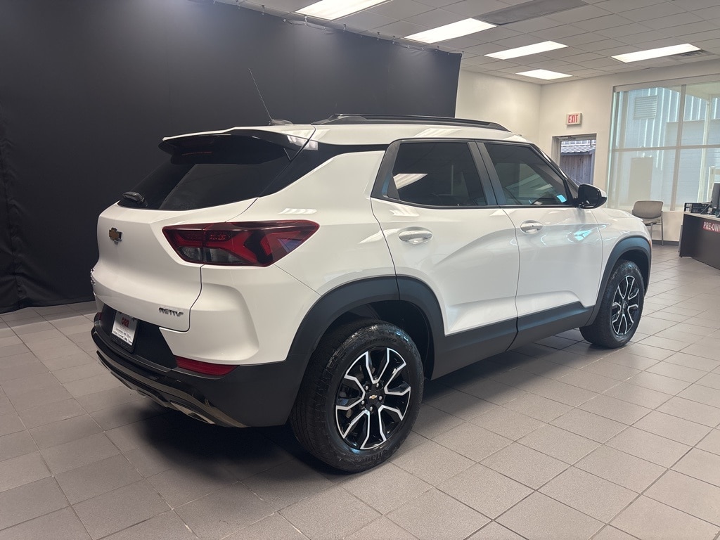 Used 2023 Chevrolet Trailblazer Activ SUV