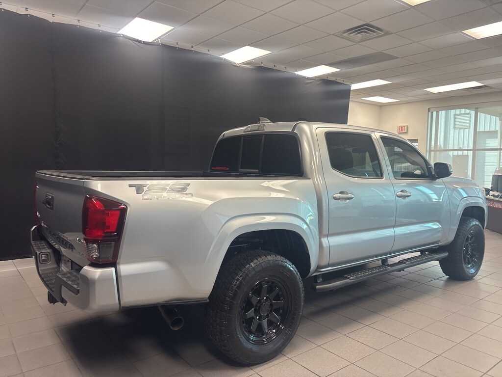 2023 Toyota Tacoma SR photo 3