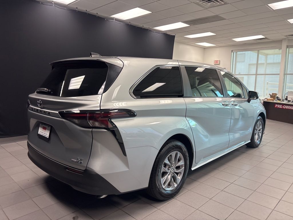 Used 2024 Toyota Sienna LE Van Passenger Van